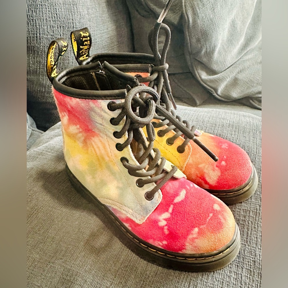 Dr. Martens 1460 TIE DYE LACE UP BOOTS, size 11